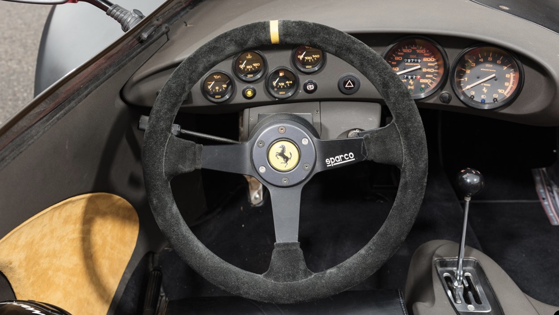 ferrari_100644678_h | Vezess