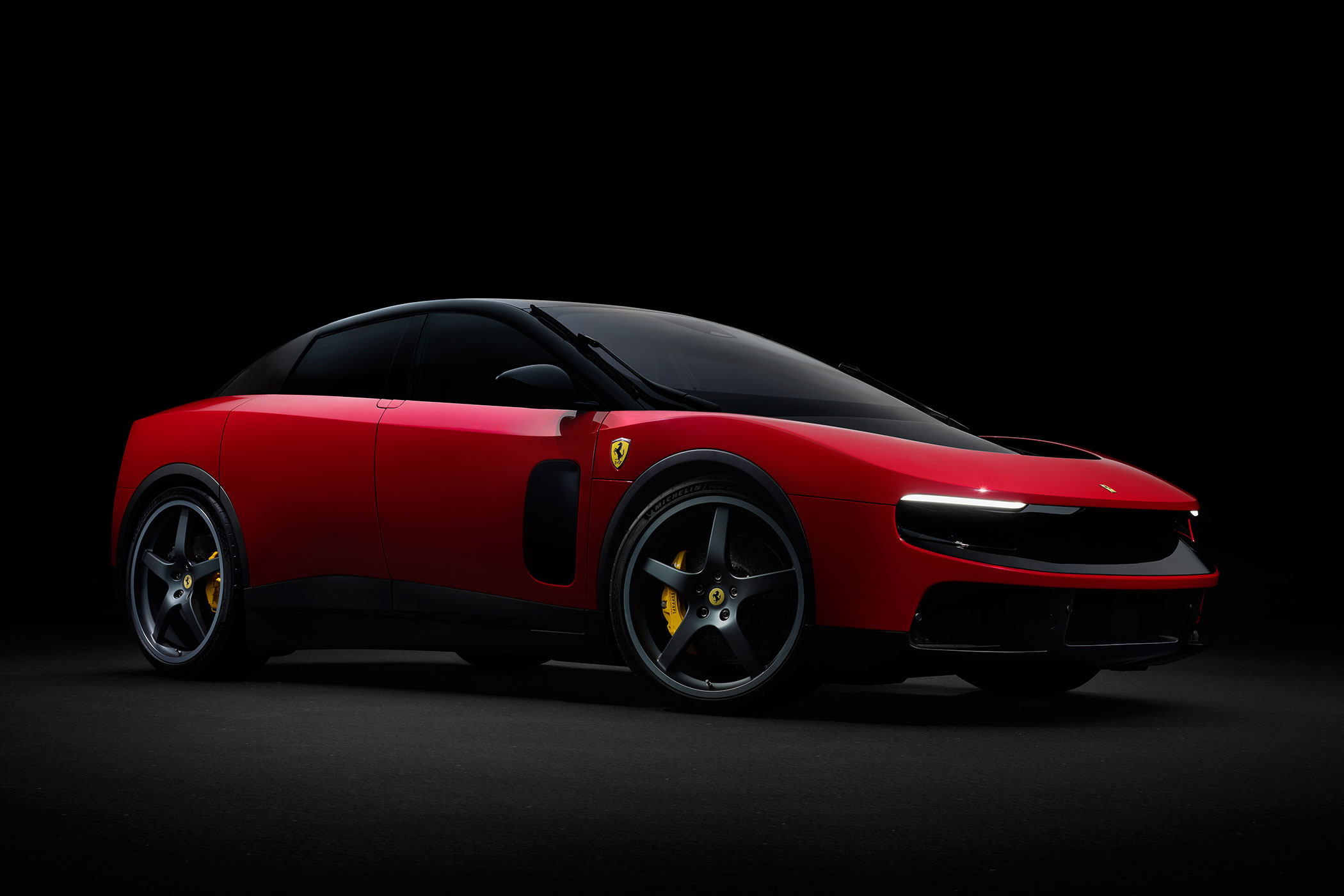 ferrari_lucegyari-5 | Vezess