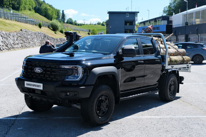 Titkos autókkal térhet vissza a Ford 13