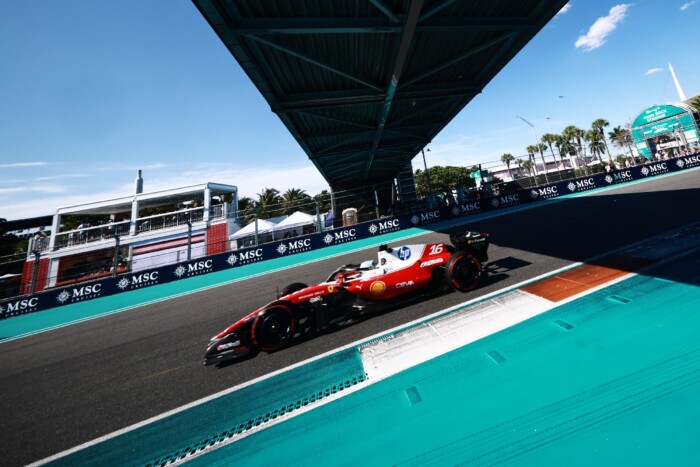 Újabb csavar az F1-ben, megint a Mercedes az élen 8