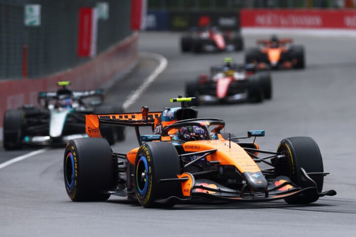 Adok-kapok a Mercedesnél, kiborult az F1 éllovasa 7 Adok-kapok a Mercedesnél, kiborult az F1 éllovasa 7