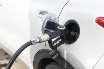 Zuhanórepülésbe kezdtek az árak a hazai benzinkutakon