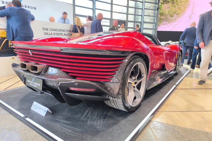 Közelről láttuk a 2,5 milliárdos Ferrarit, ami már nem is autó 8 Közelről láttuk a 2,5 milliárdos Ferrarit, ami már nem is autó 8