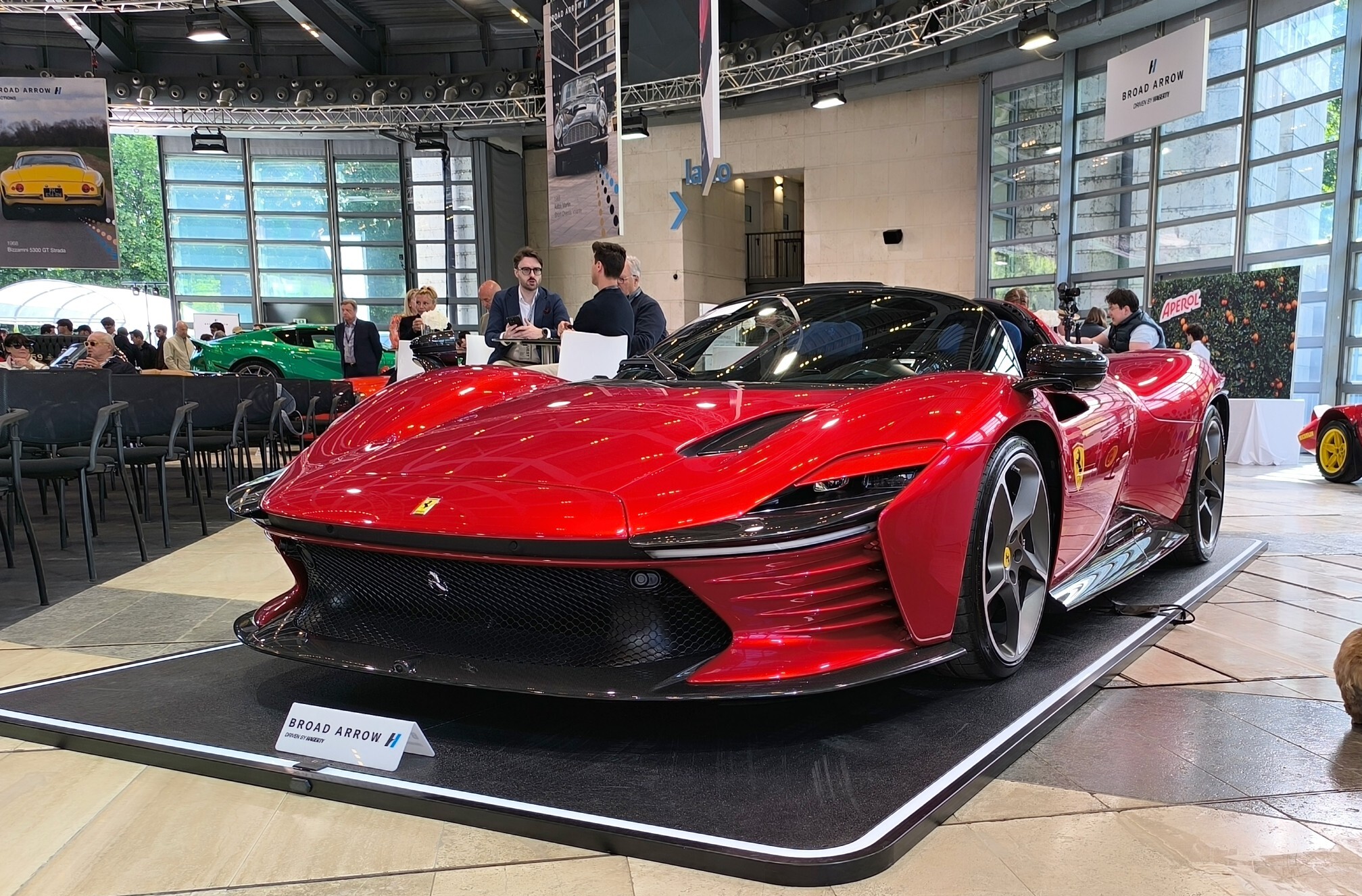 Közelről láttuk a 2,5 milliárdos Ferrarit, ami már nem is autó 7 Közelről láttuk a 2,5 milliárdos Ferrarit, ami már nem is autó 7