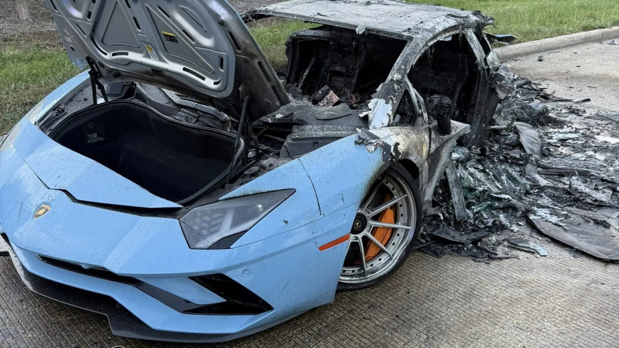 lamborghini-crash-cy-fair-fire-d3 | Vezess