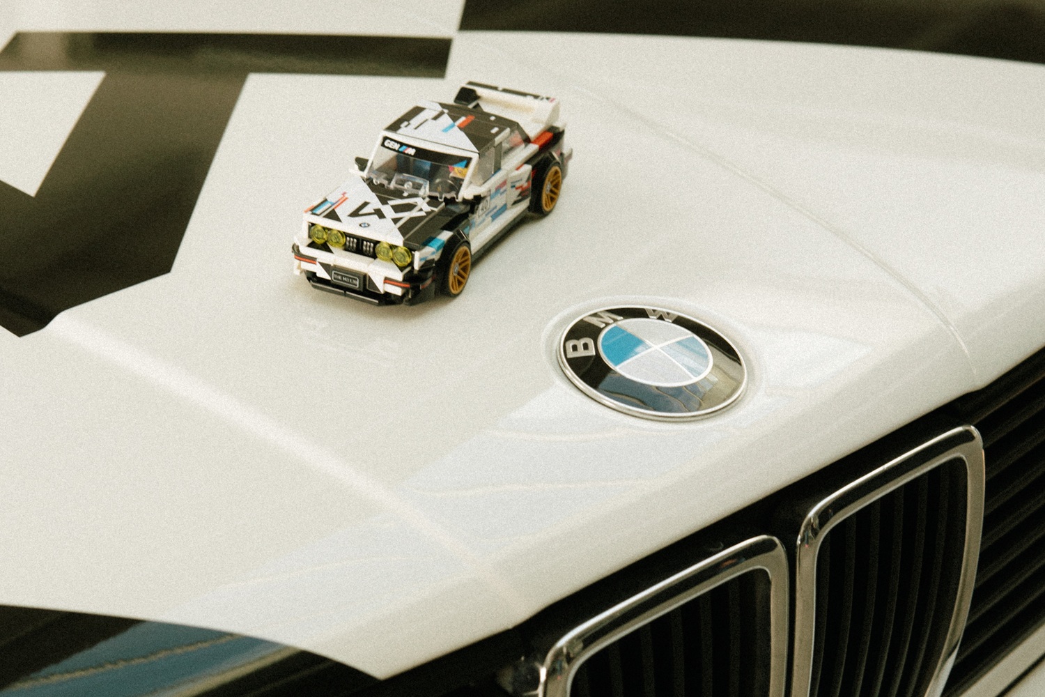 p90642083_highres_bmw-m3-e30-lego-spee | Vezess