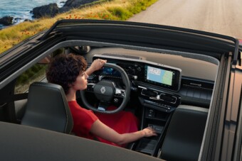 Szólásra nyílik a Renault vászonteteje