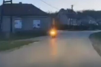 Megláttak egy motorost a zirci rendőrök, őrület, mi lett a vége