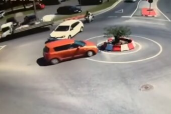 Túl nagy falat volt a suzukisnak a solymári körforgalom