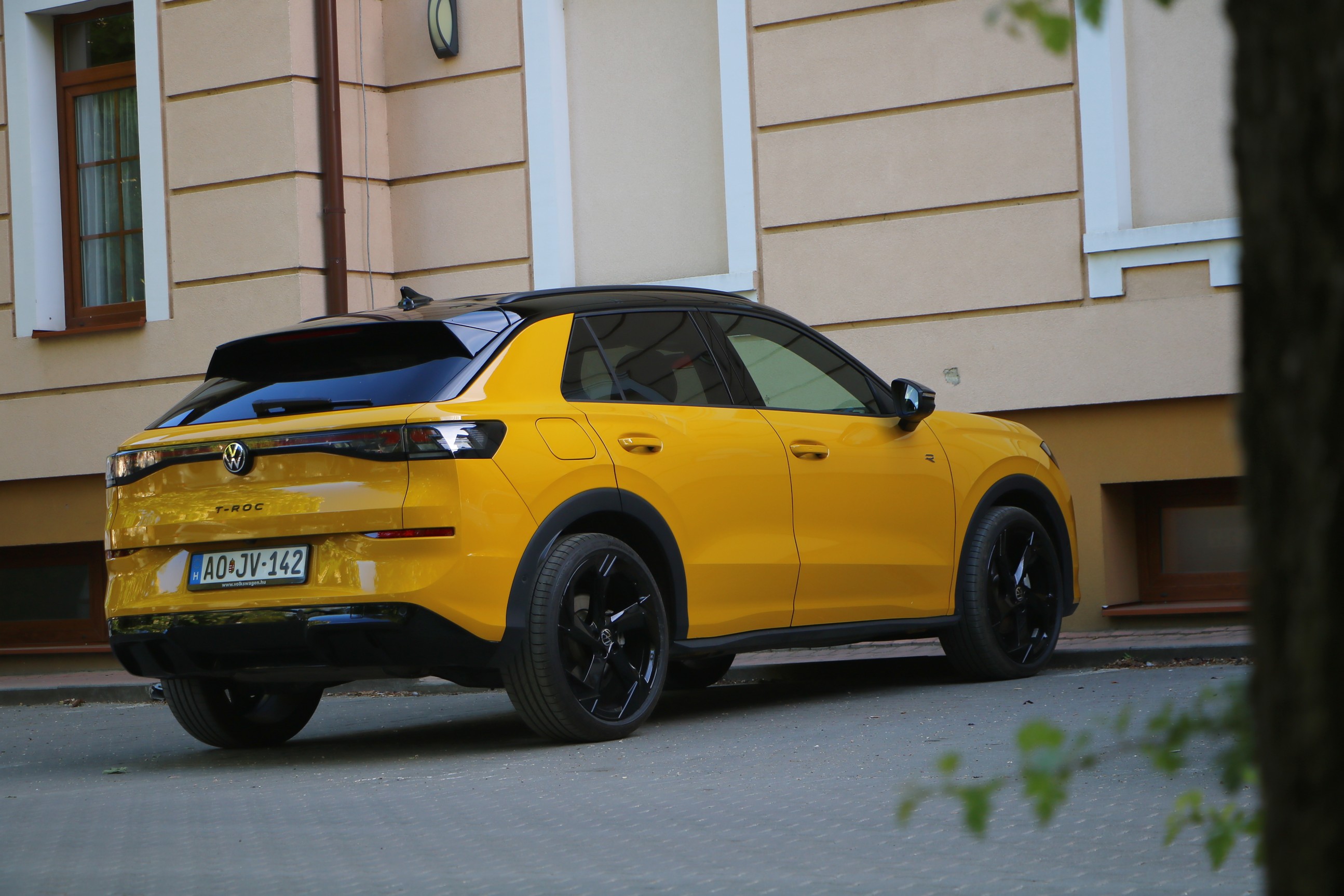 volkswagen_t-roc00021 | Vezess