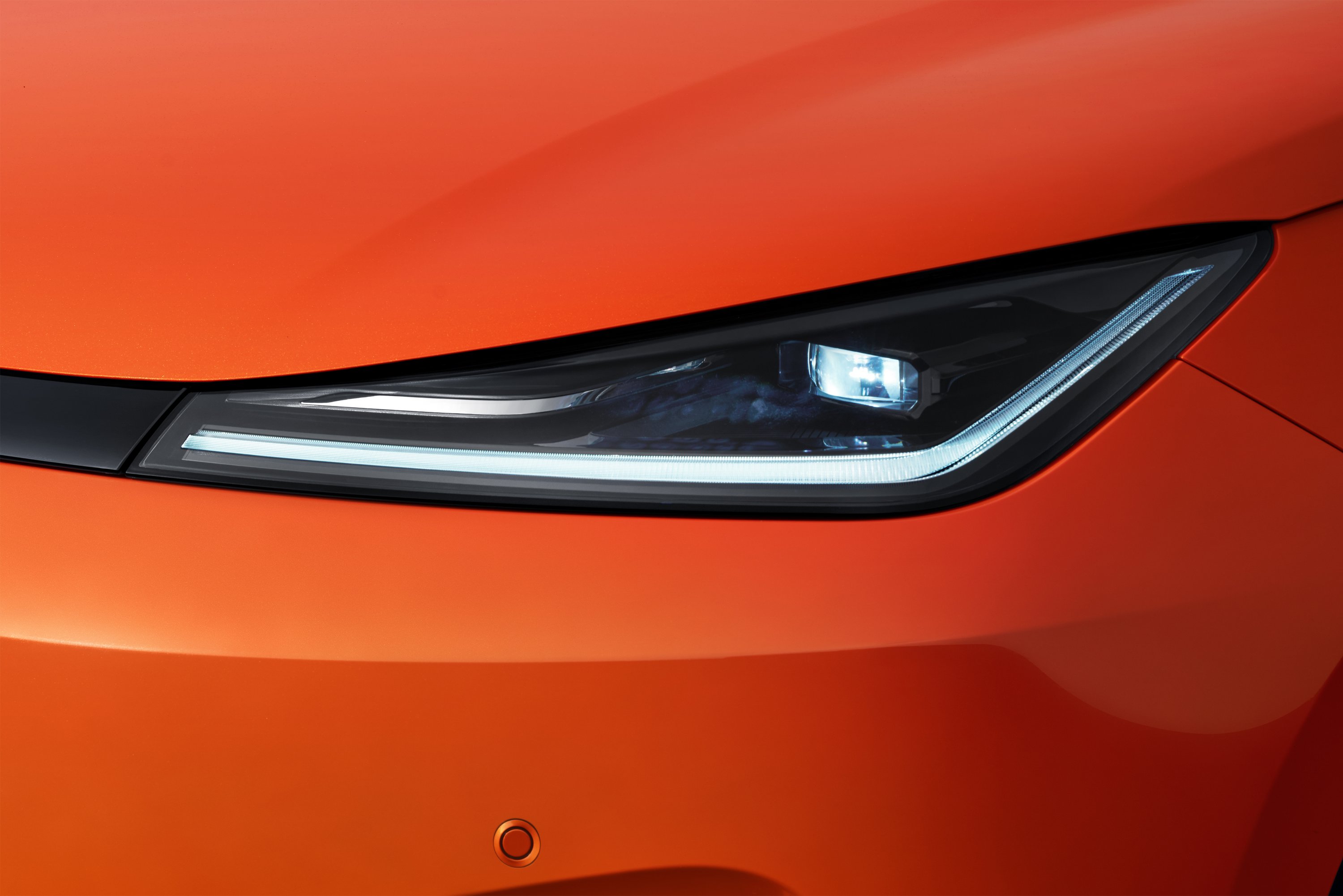 04-dolphin-g-dm-i_lhd_headlight_download_jpg-4096px_rgb | Vezess