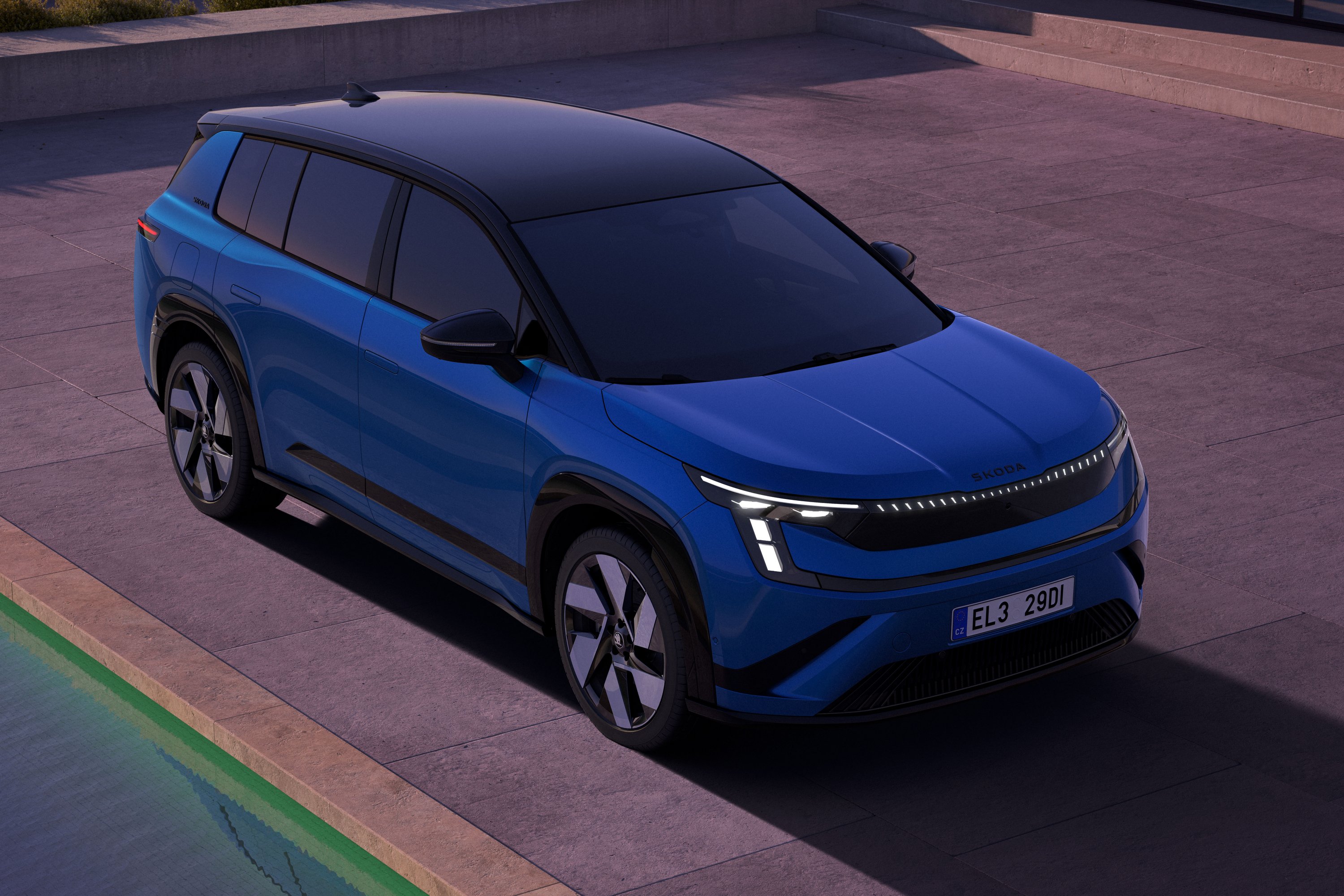 16455-peaq-028-sportline-black-roof | Vezess