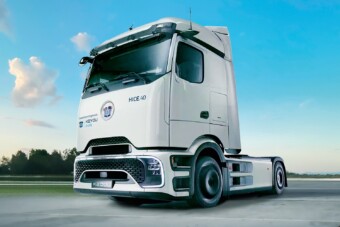 Nem szokványos motorral készülnek ezek a nyergesek