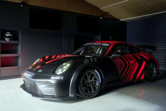 Bemutatta új nép-versenyautóját a Porsche 6