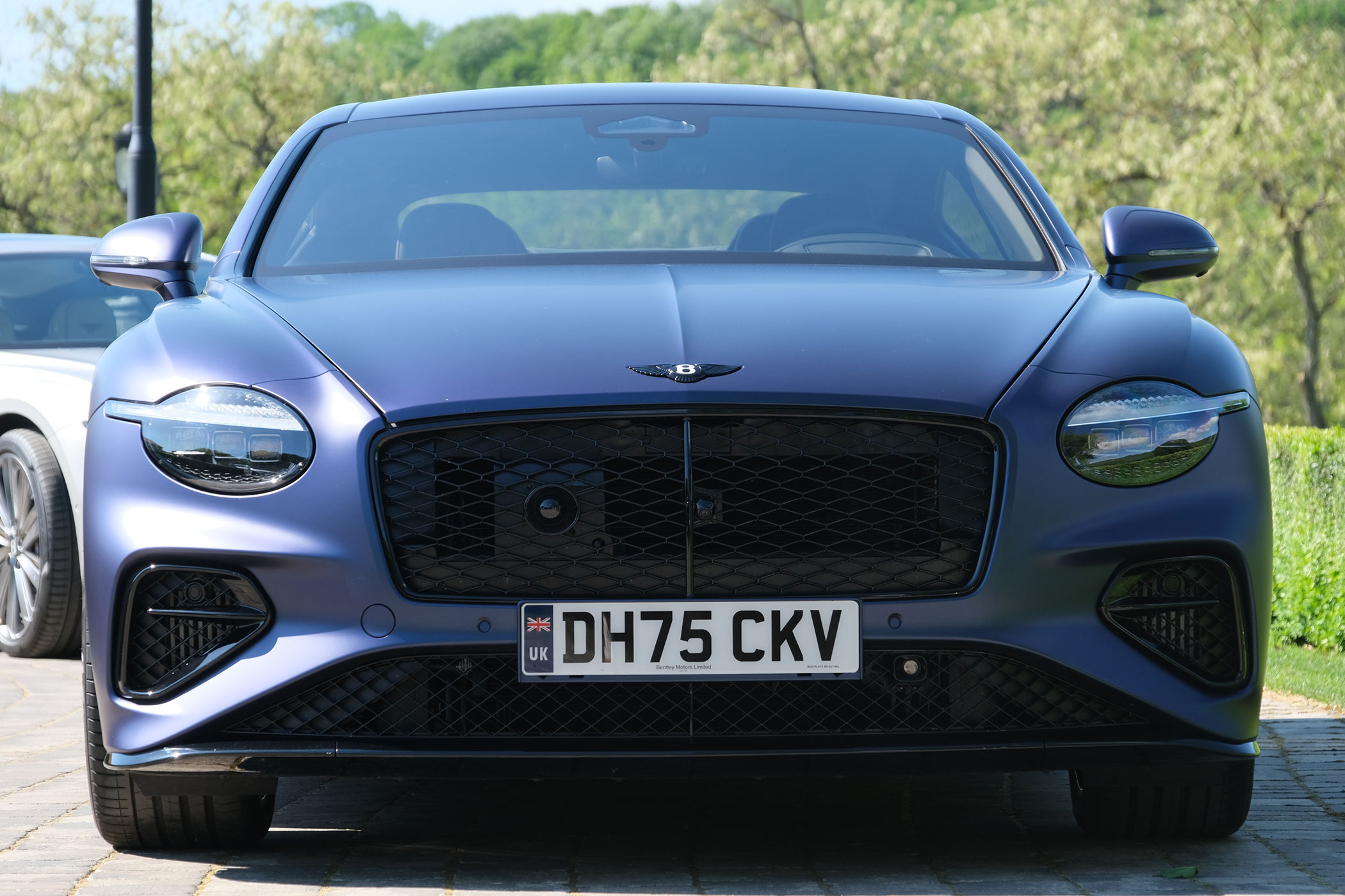 bentley-60 | Vezess