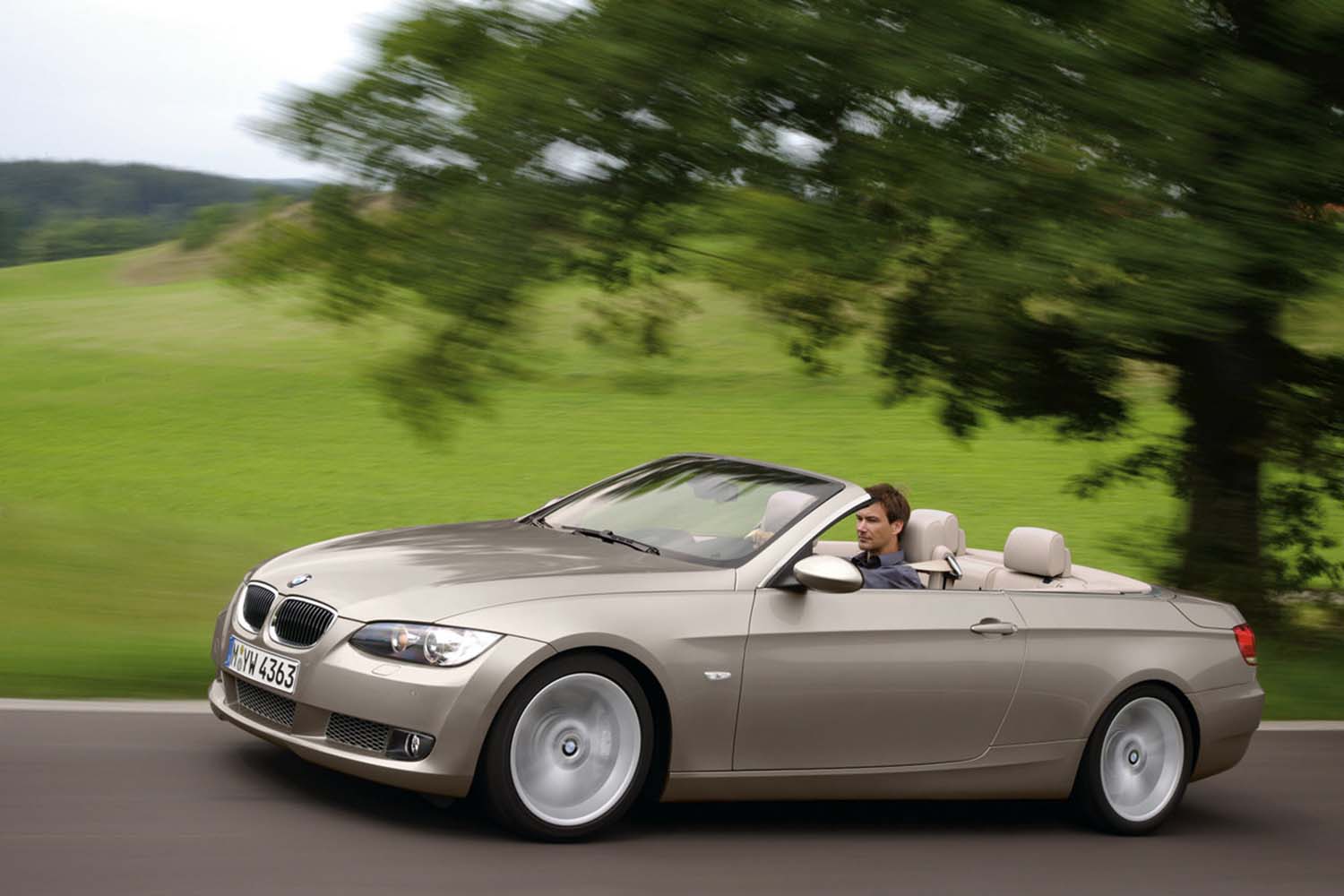 bmw-335i_convertible-2007-1280-801399e449fa60b28717574910b552f1fb | Vezess