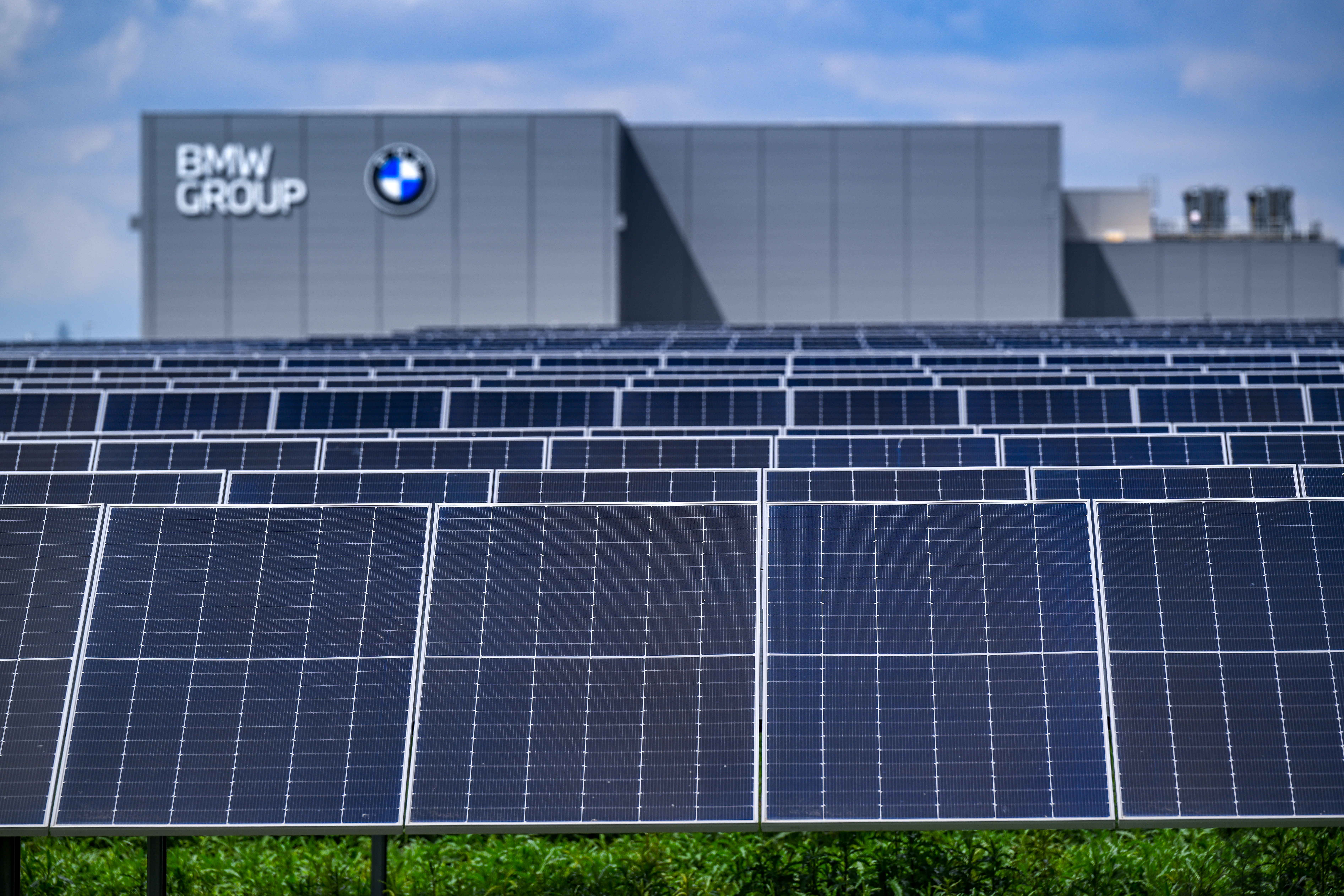 bmw20260519-96 | Vezess
