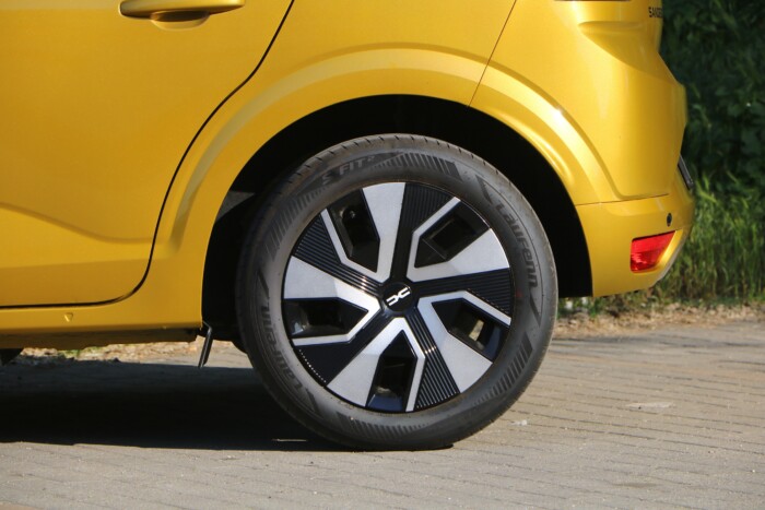 Ez a Dacia egy büszkén vállalható olcsó autó 16