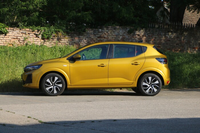 Ez a Dacia egy büszkén vállalható olcsó autó 8