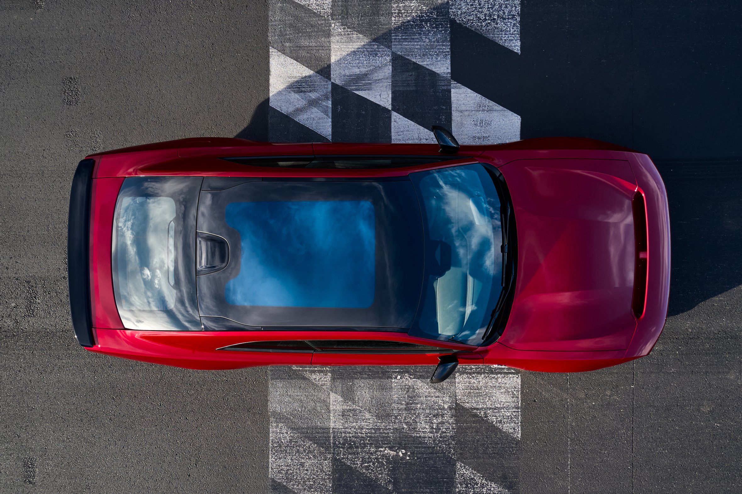 All-new Dodge Charger Daytona models offer an optional full-leng | Vezess