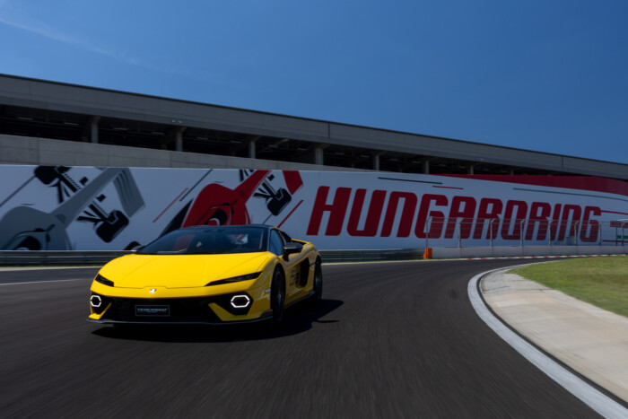 Örült tempó, laza műsor – a Hungaroringen próbáltuk az új Lamborghinit 19