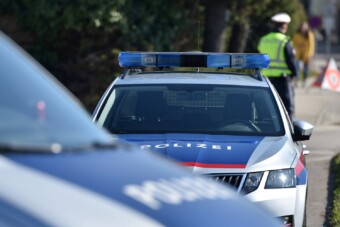 Sok magyar autóst érinthet: szigorítanának a sógorok a közlekedési bírságokon