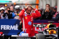 A Ferrarinál legyintenek Hamilton új szokására 2 A Ferrarinál legyintenek Hamilton új szokására 2