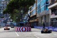 Fordulat Monacóban, Antonelli az élen az időmérő előtt 2