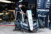 Folyamatosan nyafog a Ferrari, mondja a Mercedes F1-főnöke 1 Folyamatosan nyafog a Ferrari, mondja a Mercedes F1-főnöke 1
