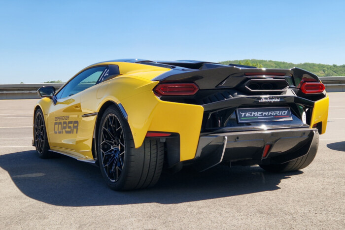 Örült tempó, laza műsor – a Hungaroringen próbáltuk az új Lamborghinit 7