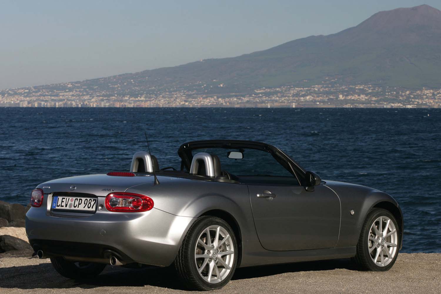 mazda-mx-5-2009-1280-e1abb379c6480cddcfef2b742171d95229 | Vezess