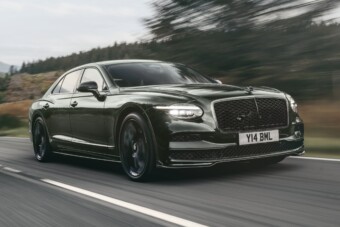 Itt az új Bentley szedán, 10 millió a hifi hozzá