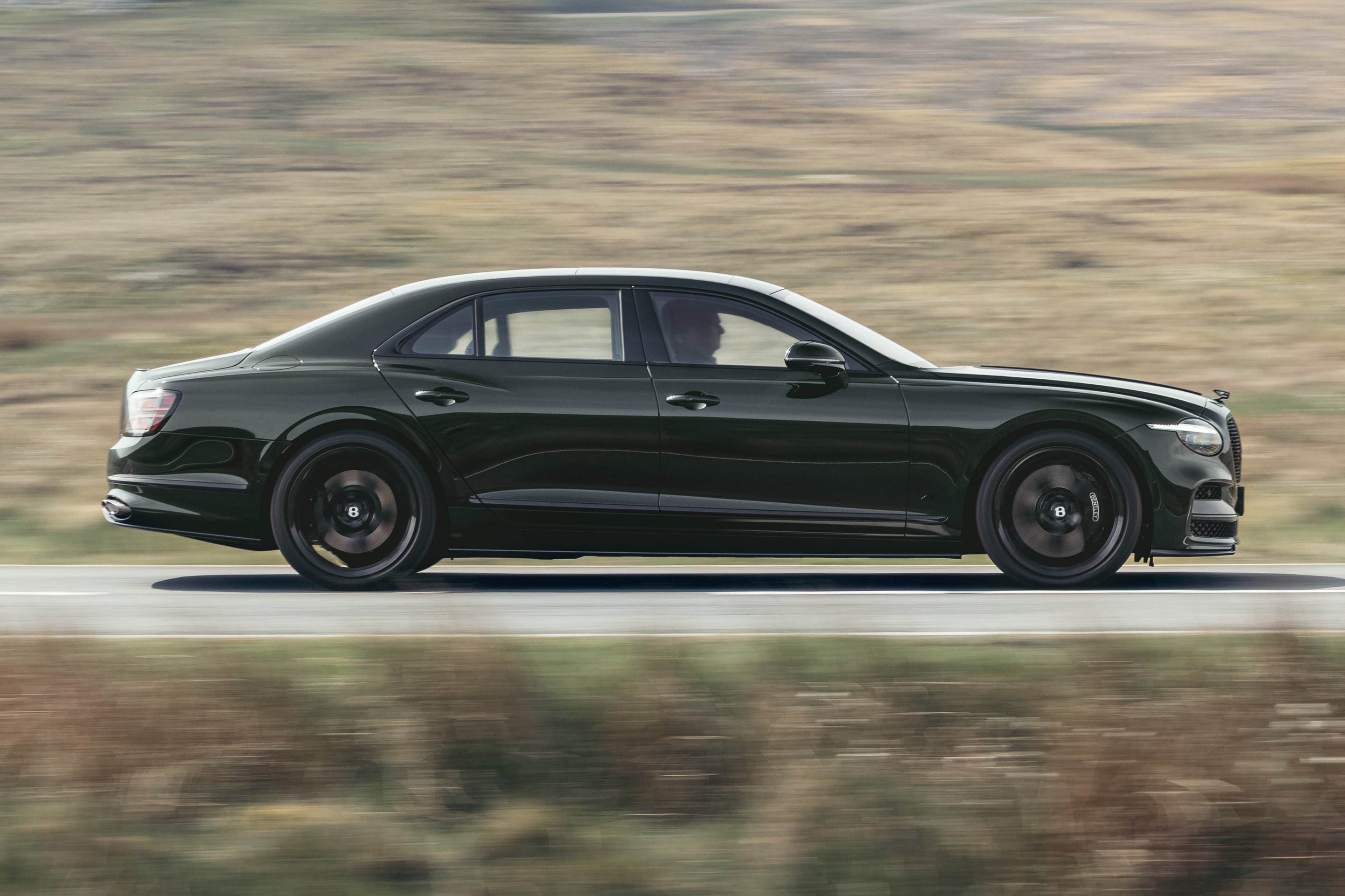 new-flying-spur-5 | Vezess