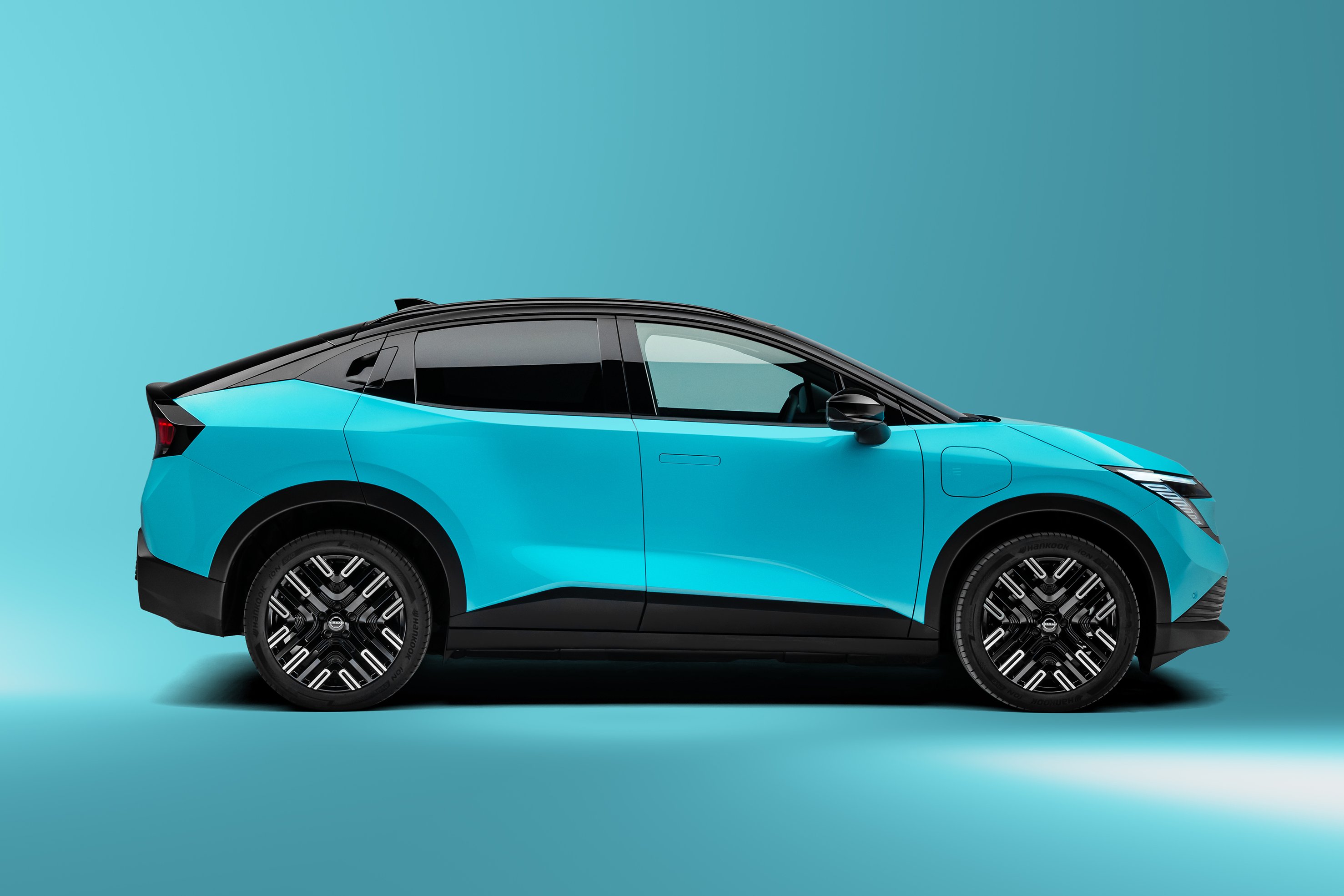 nissan_leaf_profile_hi | Vezess
