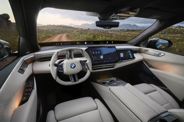 Első fotókon a vadonatúj BMW X5 8