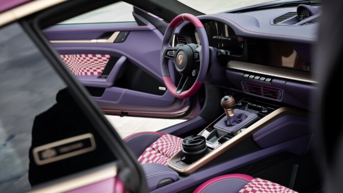 Egy kis országot ünnepel ez a Porsche 8 Egy kis országot ünnepel ez a Porsche 8