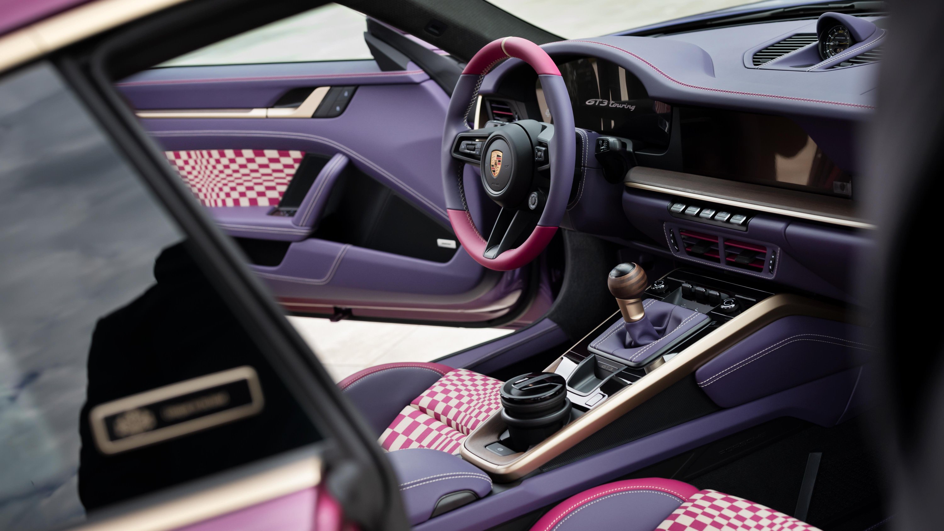 porsche-911-gt3-touring-package-tree-of-life-3 | Vezess