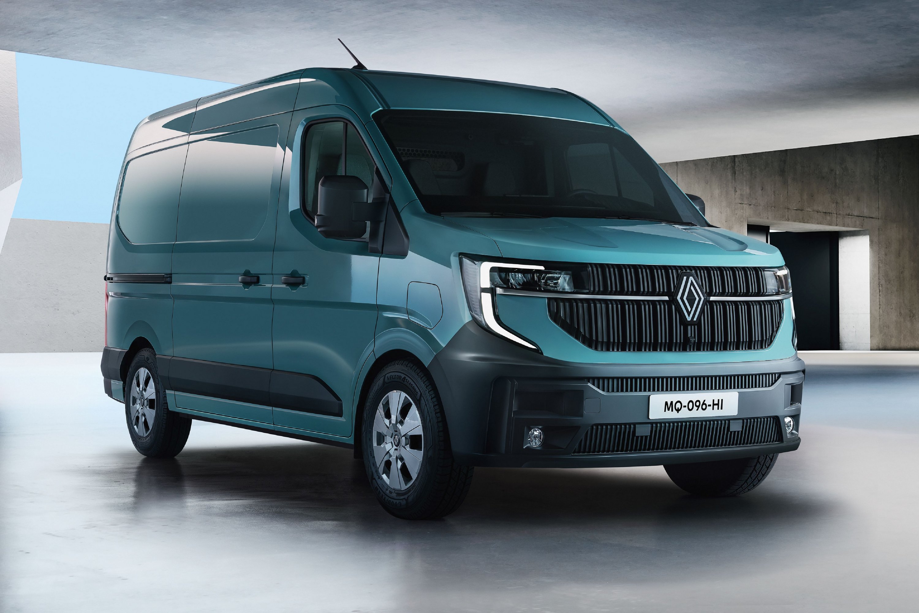 renault-master-wins-2025-van-of-the-year | Vezess