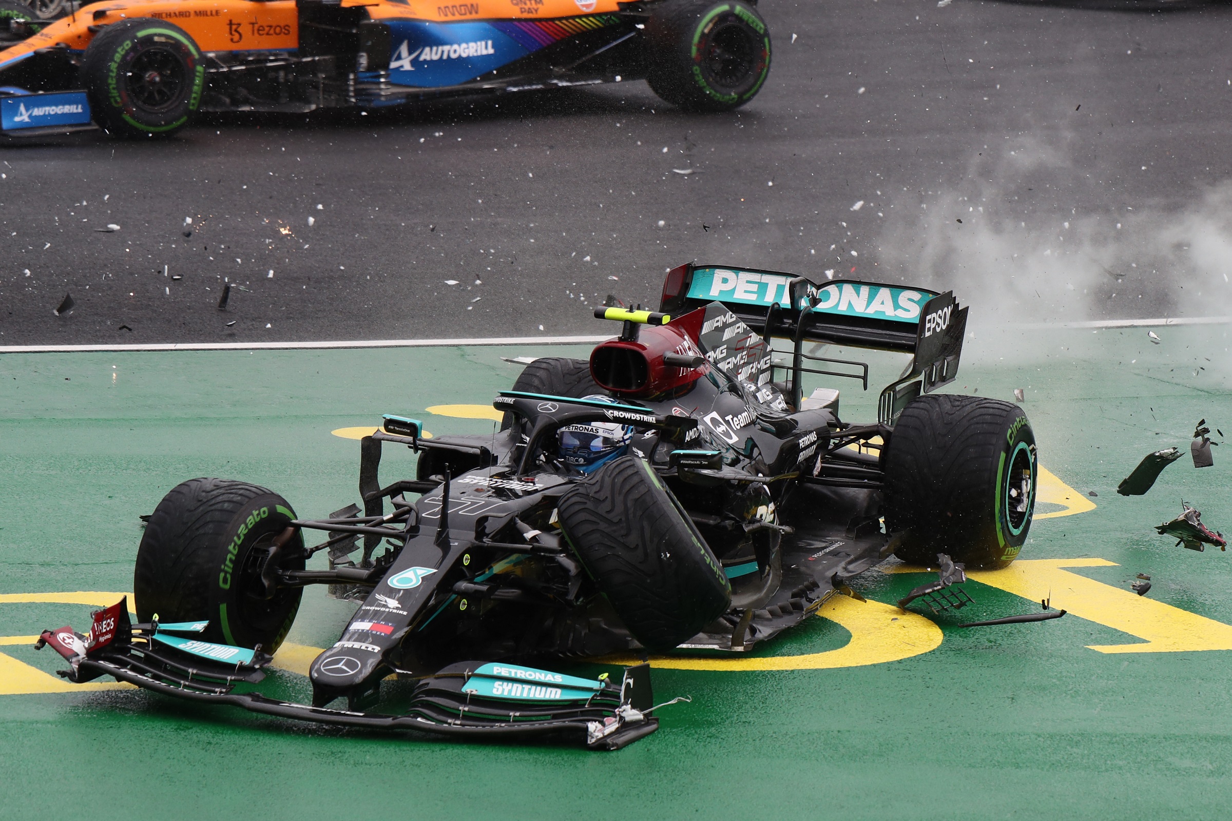 AUTO-PRIX-F1-HUN-RACE | Vezess