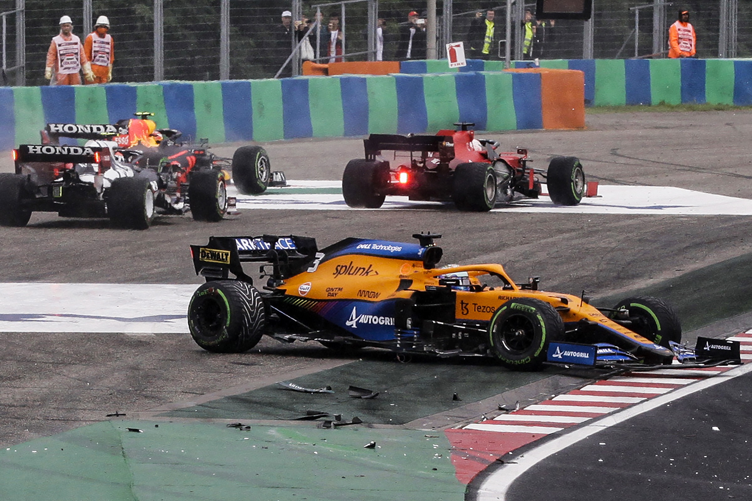 AUTO-PRIX-F1-HUN-RACE | Vezess