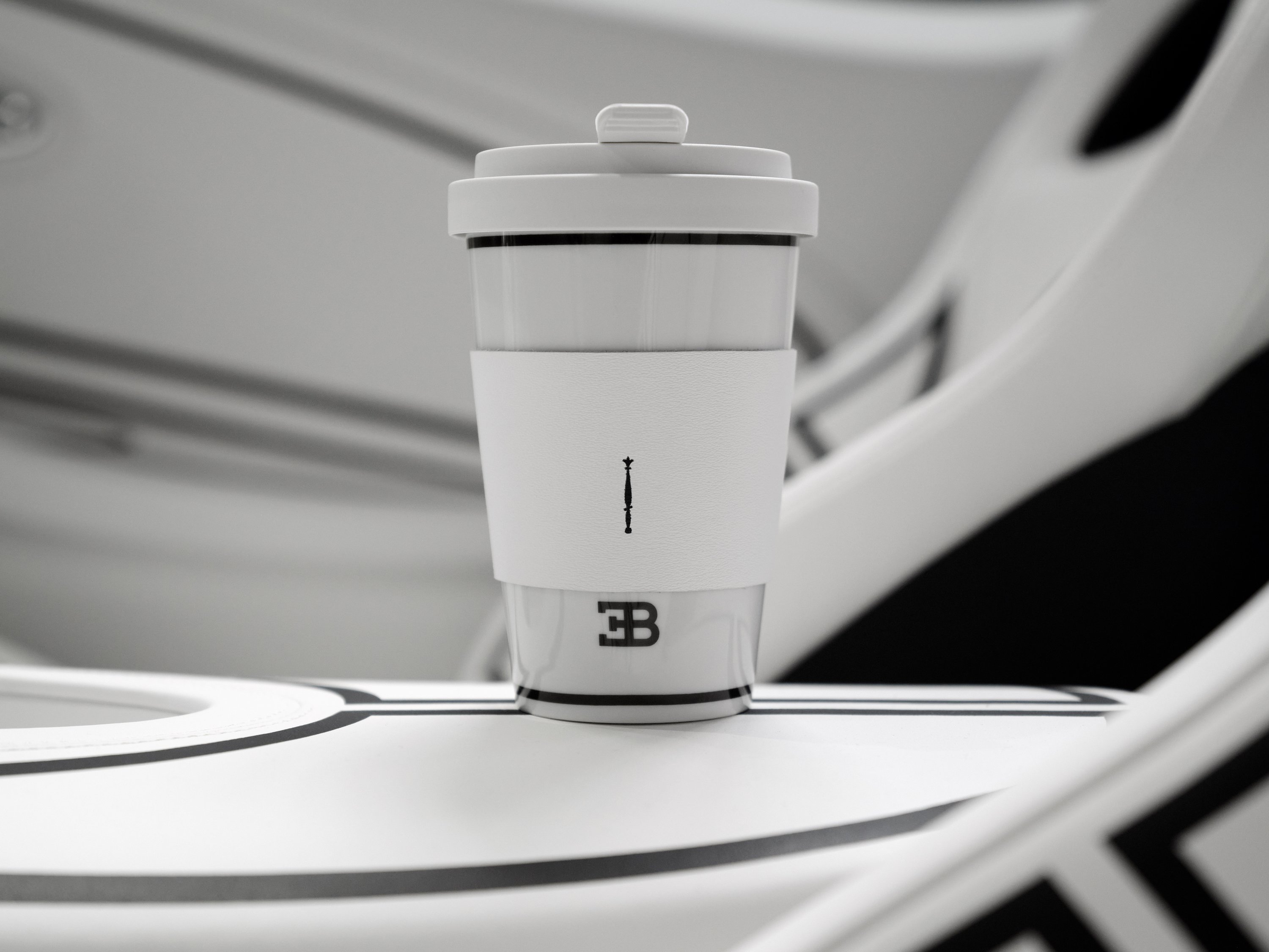 04-bugatti-sur-mesure-kpm | Vezess