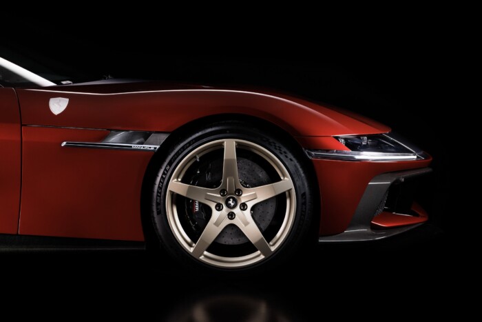 Minden autórajongó álmát építette meg a Ferrari 16