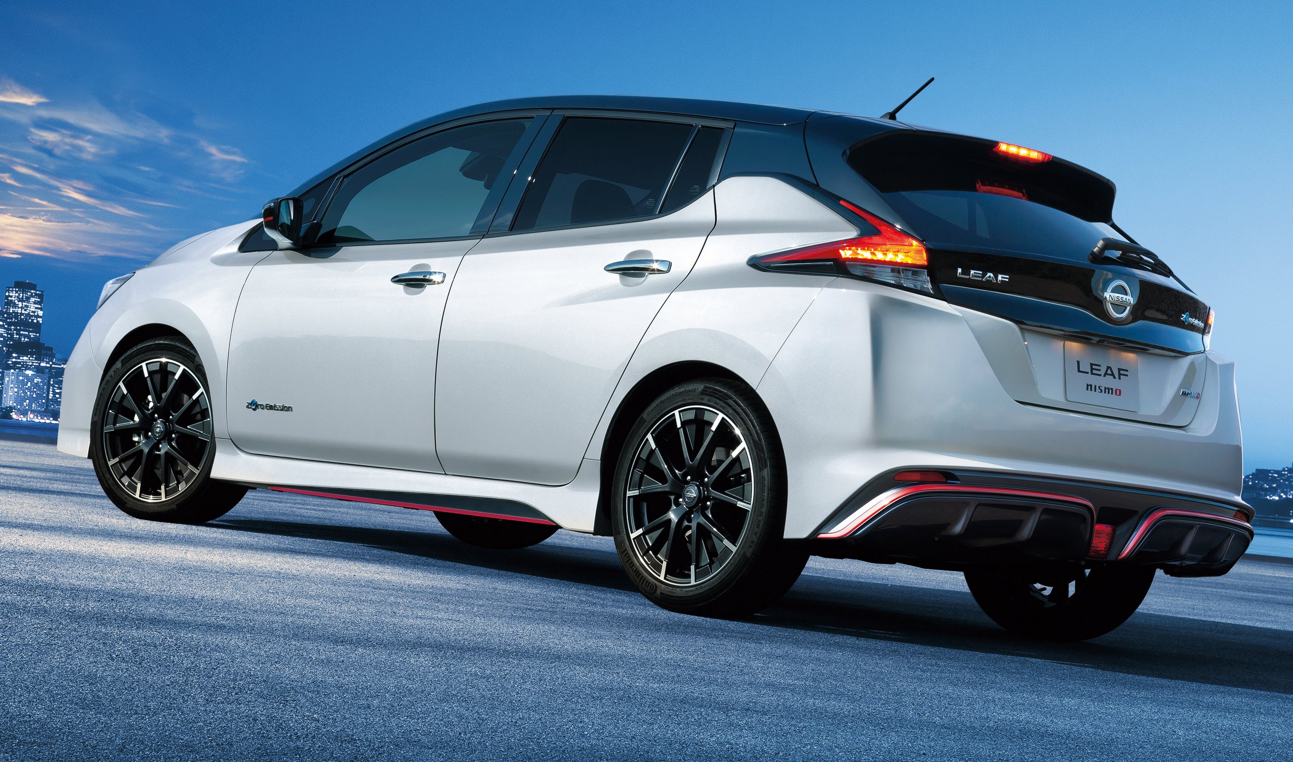 NIssan Leaf Nismo 2018-2022 | Vezess