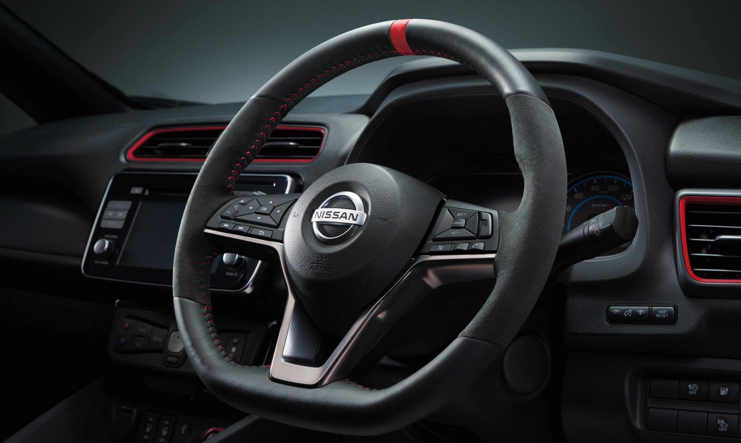 NIssan Leaf Nismo 2018-2022 | Vezess