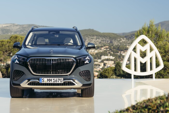 Megújul a Mercedes legfényűzőbb SUV-ja 7 Megújul a Mercedes legfényűzőbb SUV-ja 7