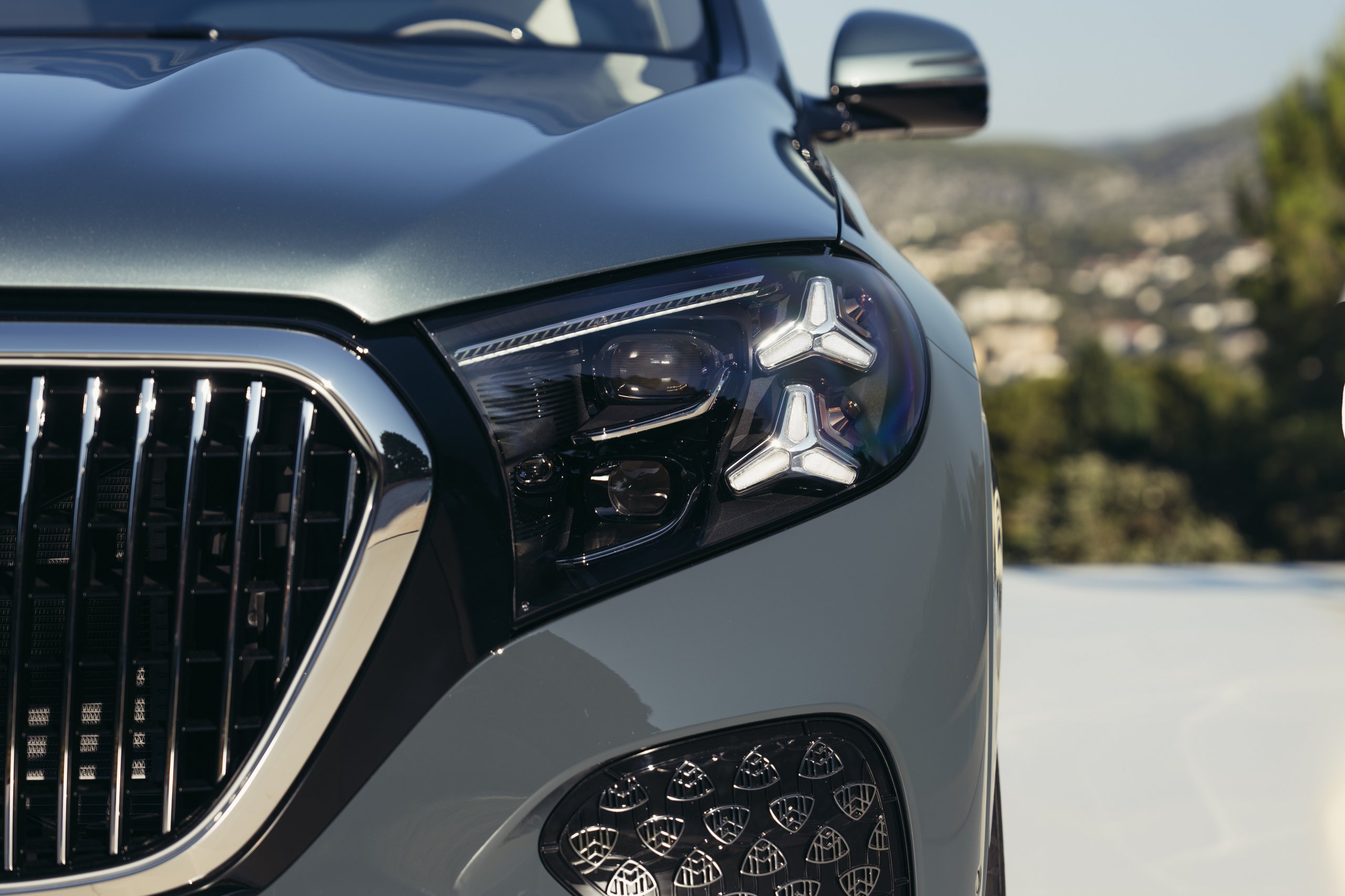 Der neue Mercedes-Maybach GLS Ein ganz eigener Kosmos The new Mercedes-Maybach GLS A cosmos of your own | Vezess