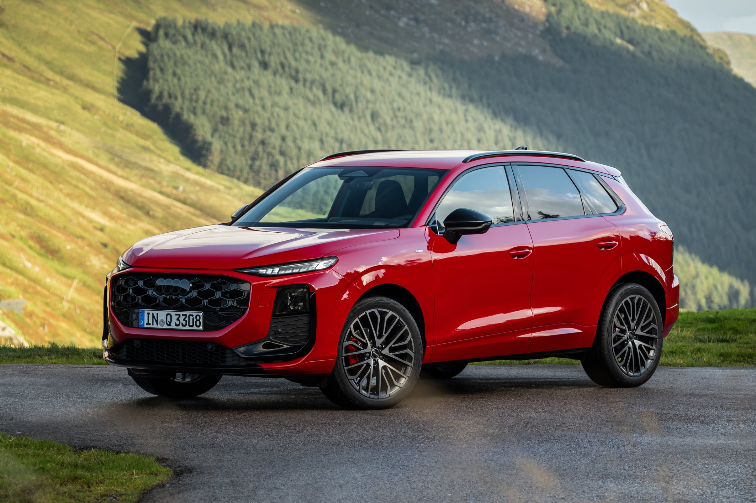 Compact class meets Celtic charm the new Audi Q3 in Scotland | Vezess