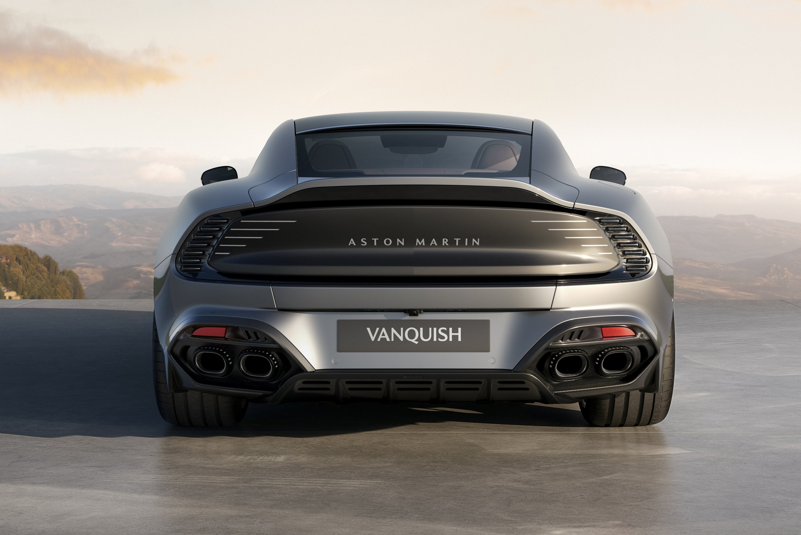 aston-martin-vanquish-25_03 | Vezess