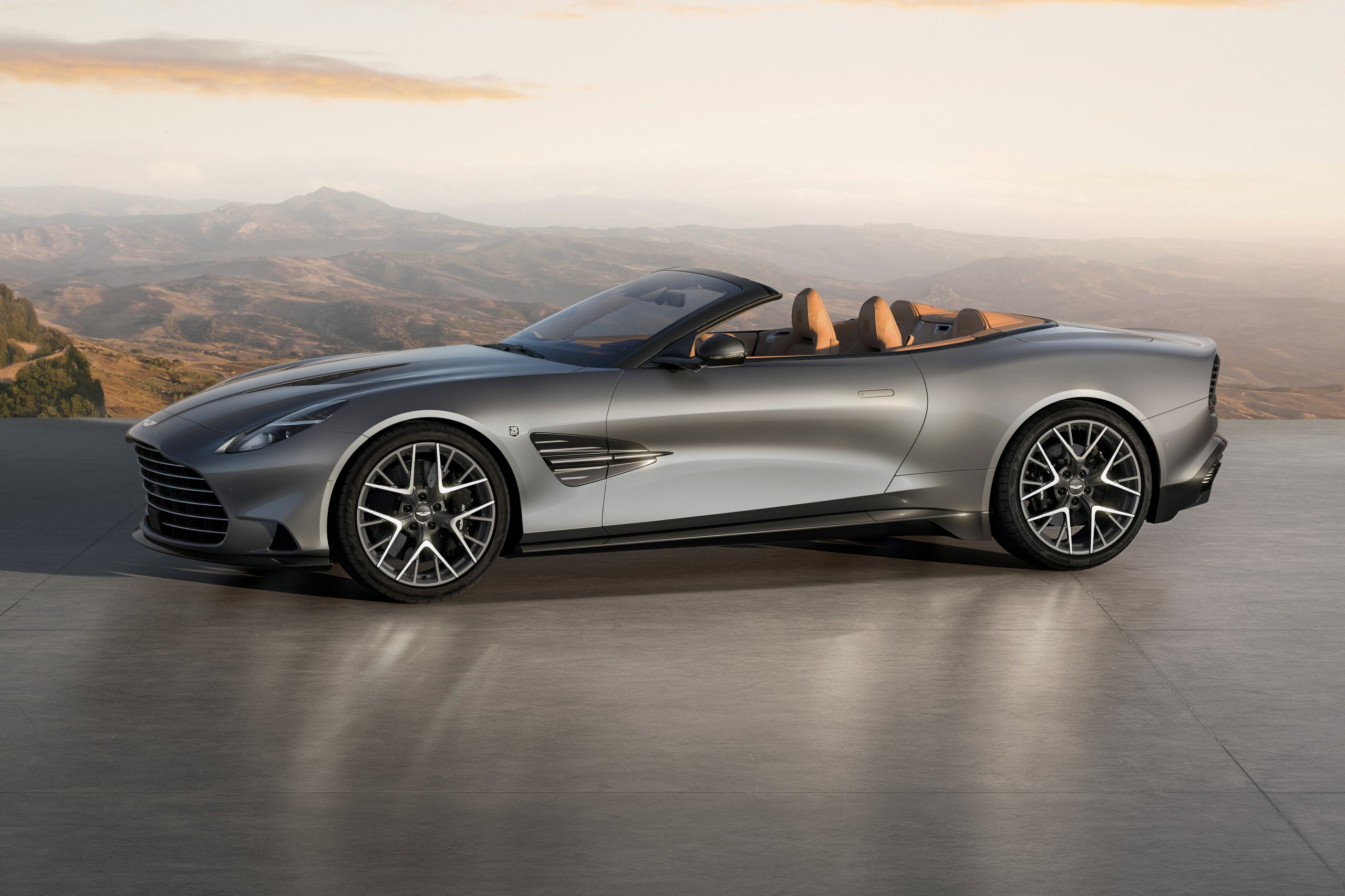 aston-martin-vanquish-25_05 | Vezess
