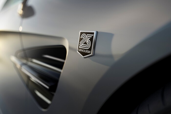Jubilál a legnagyszerűbb Aston Martin 13 Jubilál a legnagyszerűbb Aston Martin 13